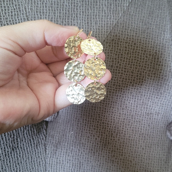 ✨️HP✨️ Gold💛 Filled Hammered🔨 Triple3️⃣ Disc📀 Earrings - Picture 15 of 15